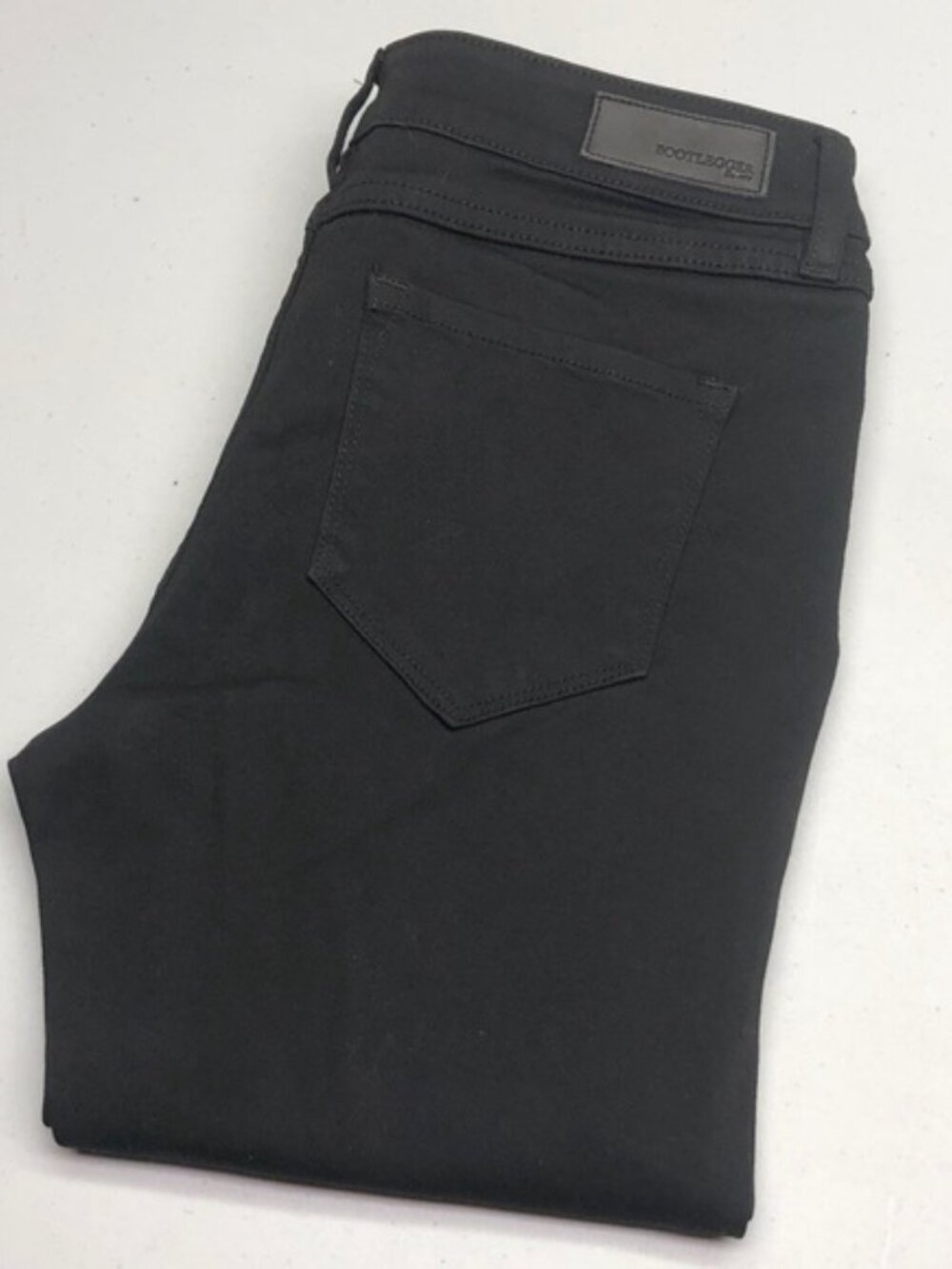 LIKE NEW BOOTLEGGER CURVY SKINNY JEANS 27x31 ⭐️
